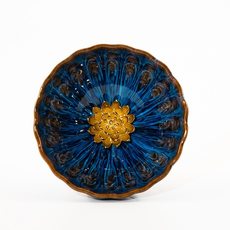 GOLDEN LOTUS